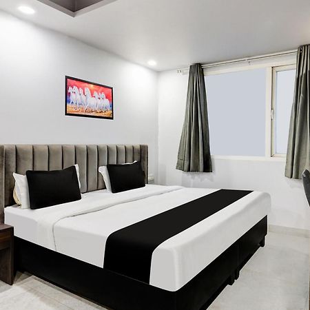 Hotel Super Collection O Shalimar Bagh Delhi  Exterior foto