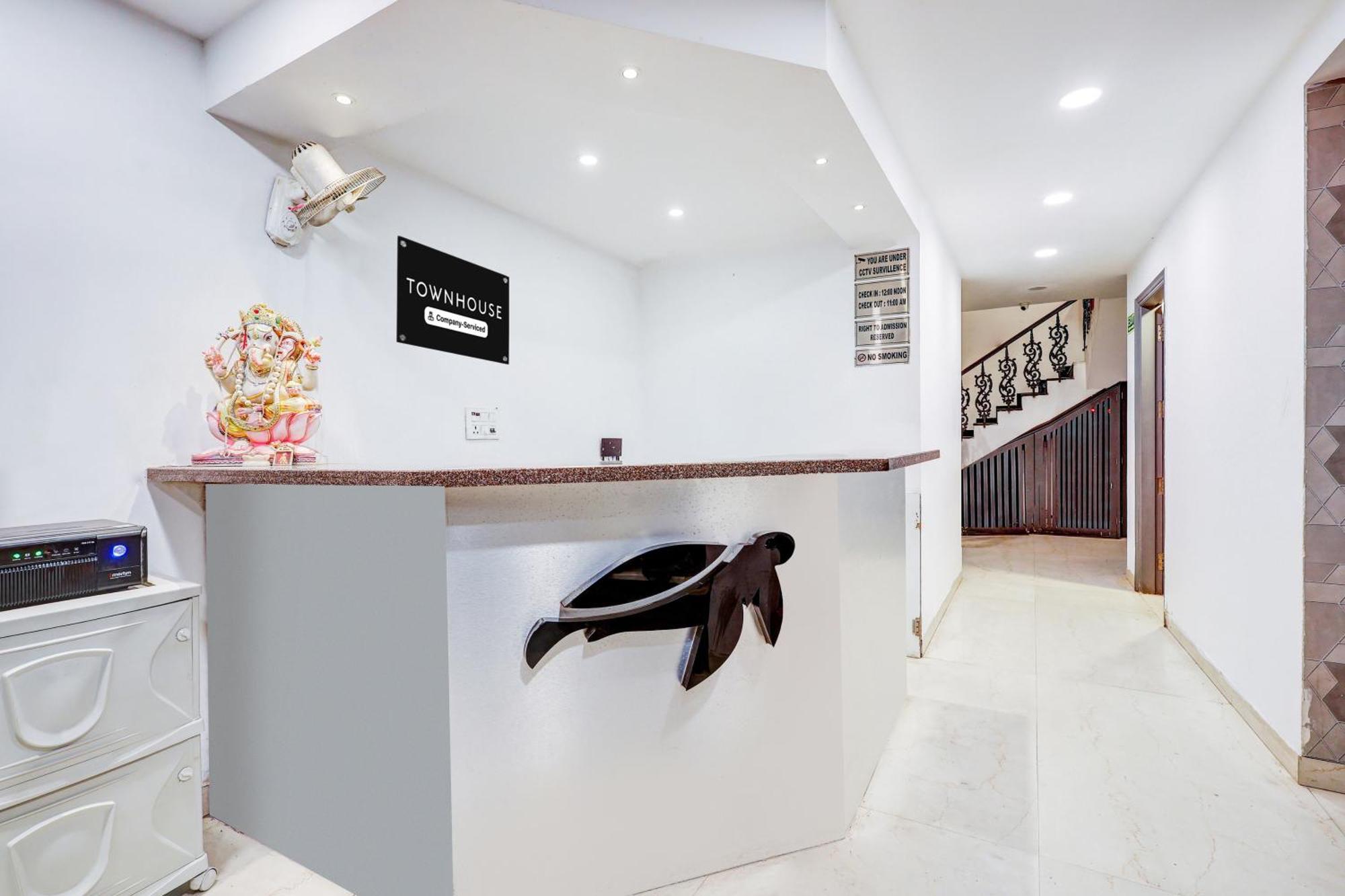 Hotel Super Collection O Shalimar Bagh Delhi  Exterior foto