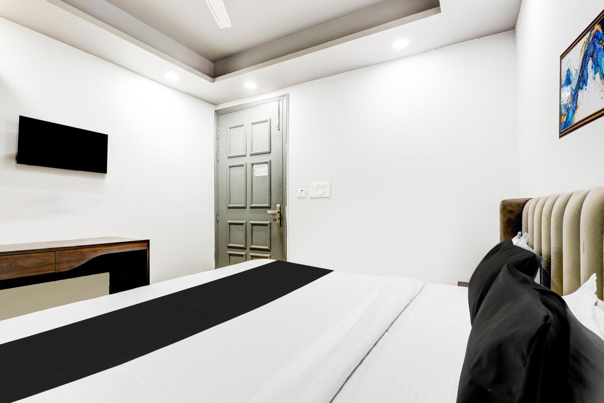 Hotel Super Collection O Shalimar Bagh Delhi  Exterior foto