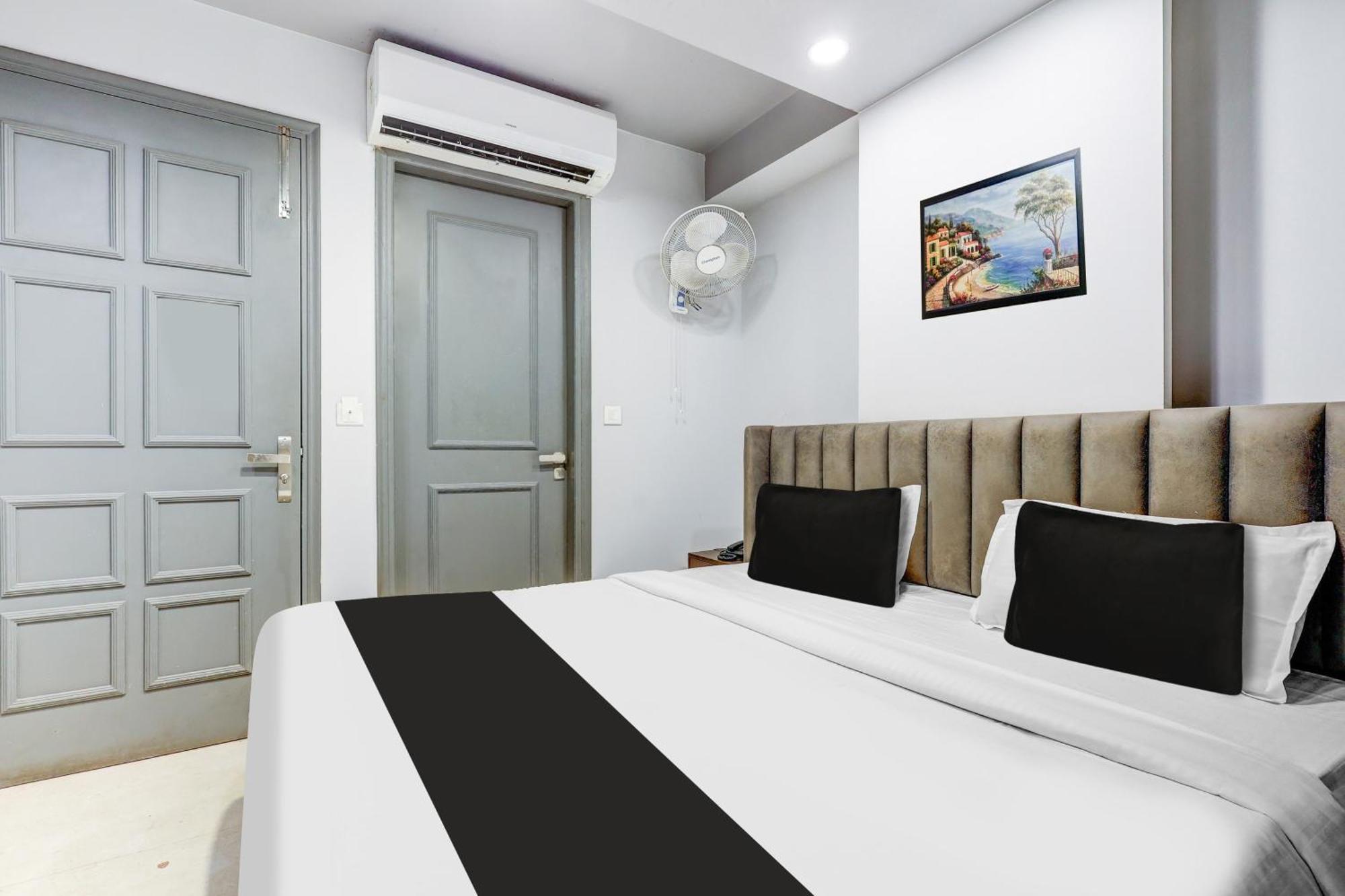 Hotel Super Collection O Shalimar Bagh Delhi  Exterior foto