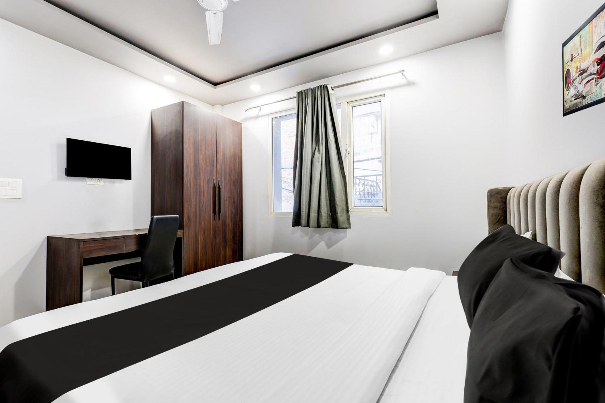 Hotel Super Collection O Shalimar Bagh Delhi  Exterior foto